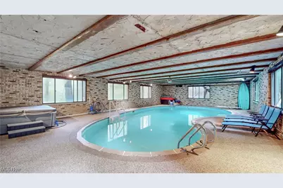 1785 Fairlawn Knolls Drive, Akron, OH 44313 - Photo 30