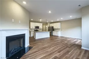 950-4 Memory Ln, Aurora, OH 44202 - Photo 10