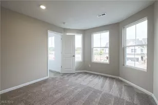 950-4 Memory Ln, Aurora, OH 44202 - Photo 16