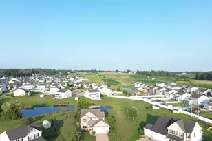 7245 Jimmie St SW, Massillon, OH 44646 - Photo 2