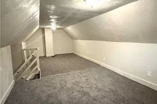 483 Bishop St, Akron, OH 44307 - Photo 14