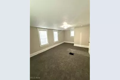 483 Bishop Street, Akron, OH 44307 - Photo 8