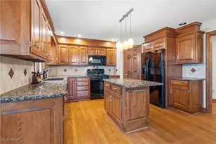 6446 Tallwood Cir NW, Canton, OH 44718 - Photo 24