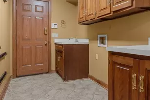 6446 Tallwood Cir NW, Canton, OH 44718 - Photo 26
