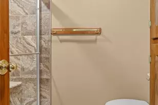 6446 Tallwood Cir NW, Canton, OH 44718 - Photo 32