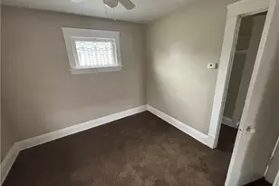 10004 Mt Auburn Ave, Loveland, OH 44104 - Photo 16