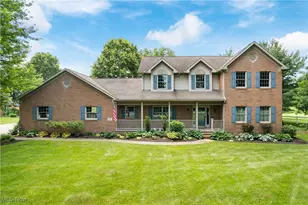 6180 Edison St NE, Hartville, OH 44632 - Photo 2