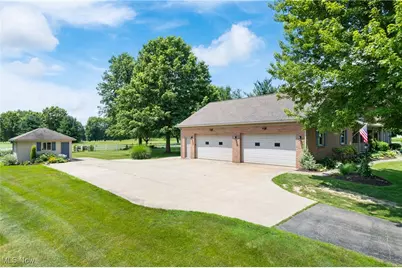 6180 Edison Street NE, Hartville, OH 44632 - Photo 42