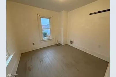 518 Rentschler Street, Akron, OH 44304 - Photo 10