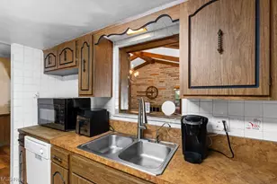 146 N 15th St, Weirton, WV 26062 - Photo 10