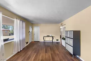 146 N 15th St, Weirton, WV 26062 - Photo 6