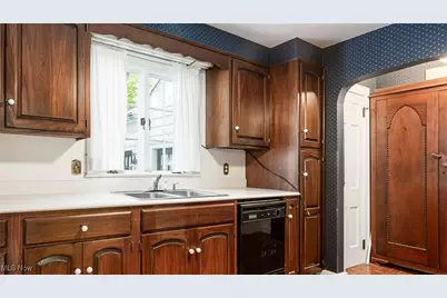 2751 E Ridgewood Circle, Zanesville, OH 43701 - Photo 14