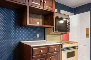 2751 E Ridgewood Cir, Zanesville, OH 43701 - Photo 16