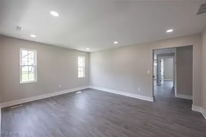 1836 E 294th Street, Wickliffe, OH 44092 - Photo 6