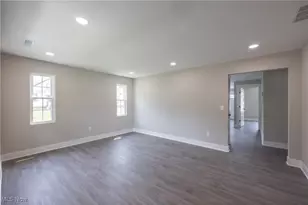 1836 E 294th St, Wickliffe, OH 44092 - Photo 6