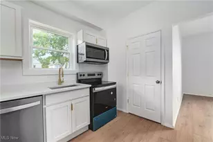 1488-1490 W 112th St, Loveland, OH 44102 - Photo 4