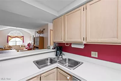8050 Harbor Creek Drive #2402, Mentor on the Lake, OH 44060 - Photo 12