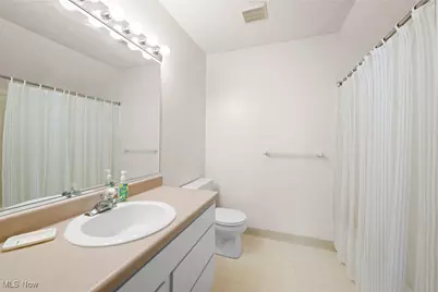 8050 Harbor Creek Drive #2402, Mentor on the Lake, OH 44060 - Photo 24