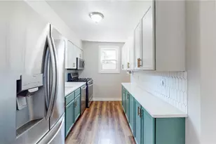 653 Washington Ave, Barberton, OH 44203 - Photo 6