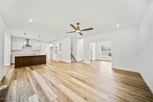 9124 Kingfisher Ct, Mentor, OH 44060 - Photo 2