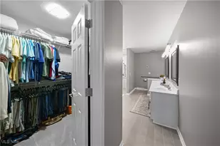 159 Royal Oak Dr, Aurora, OH 44202 - Photo 8