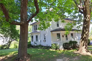 139 East St, Lore City, OH 43755 - Photo 4