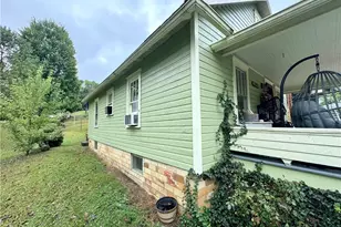 481 Hill St, Coshocton, OH 43812 - Photo 6