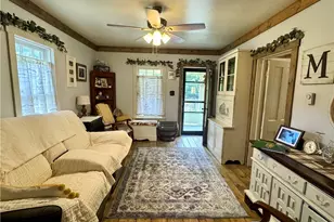 481 Hill St, Coshocton, OH 43812 - Photo 10