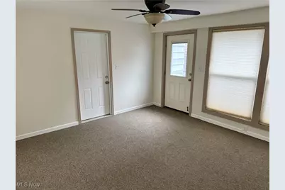 823 Washington Avenue, Cuyahoga Falls, OH 44221 - Photo 22