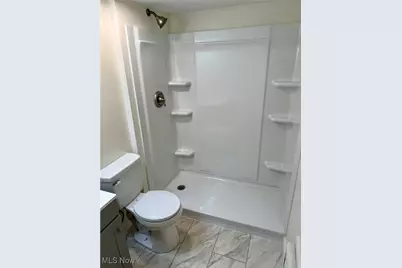 823 Washington Avenue, Cuyahoga Falls, OH 44221 - Photo 12