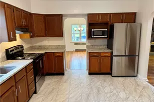 823 Washington Ave, Cuyahoga Falls, OH 44221 - Photo 8