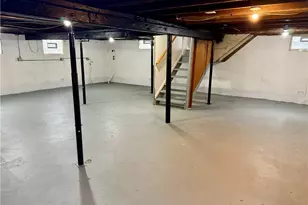 823 Washington Ave, Cuyahoga Falls, OH 44221 - Photo 24