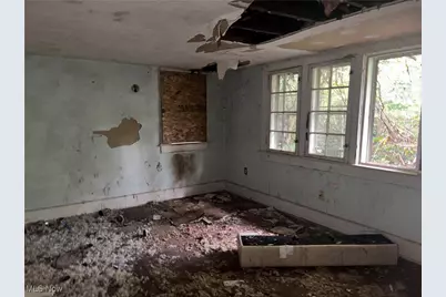 737 Vernon Odom Boulevard, Akron, OH 44307 - Photo 18