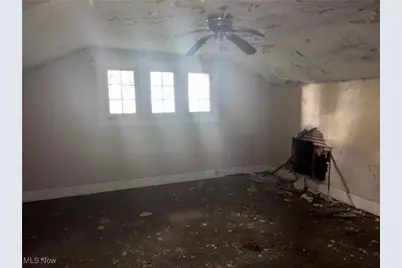 737 Vernon Odom Boulevard, Akron, OH 44307 - Photo 16