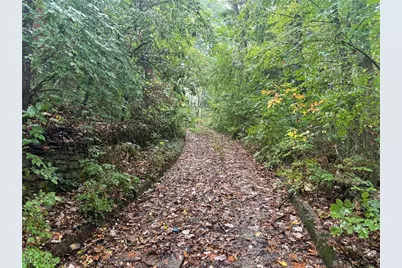 737 Vernon Odom Boulevard, Akron, OH 44307 - Photo 8