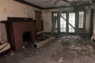 737 Vernon Odom Blvd, Akron, OH 44307 - Photo 10