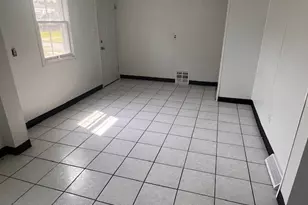 296 Sanderson Ave, Campbell, OH 44405 - Photo 4