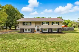 3149 N Pleasant Dr, East Palestine, OH 44413 - Photo 2