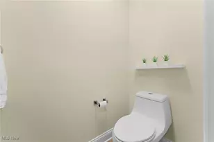 2013 W 58th St, Loveland, OH 44102 - Photo 6