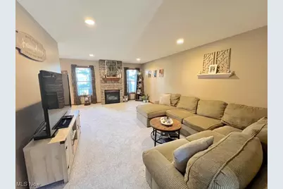 520 Oakdale Drive, Dover, OH 44622 - Photo 4