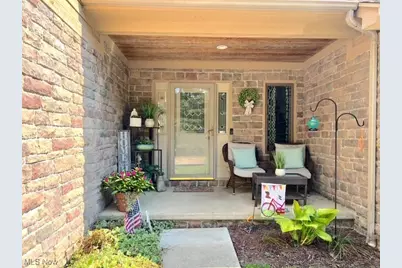 520 Oakdale Drive, Dover, OH 44622 - Photo 2
