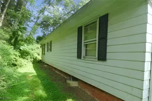 820 Mariann Dr, Martins Ferry, OH 43935 - Photo 4