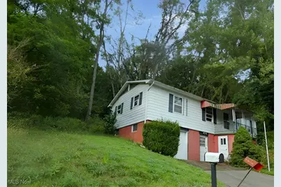 820 Mariann Drive, Martins Ferry, OH 43935 - Photo 2