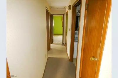 820 Mariann Drive, Martins Ferry, OH 43935 - Photo 10