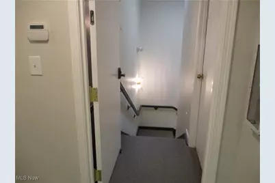 880 Mull Avenue, Akron, OH 44313 - Photo 14