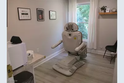 880 Mull Avenue, Akron, OH 44313 - Photo 12