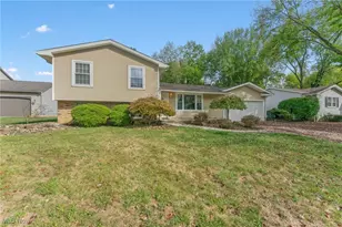 7603 Red Fox Dr, Boardman, OH 44512 - Photo 2