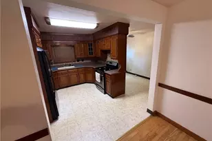 3296 Cricket Dr, Youngstown, OH 44511 - Photo 12