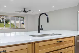 3790 Greenbriar Dr, Zanesville, OH 43701 - Photo 20