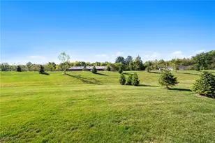 23863 Heatherstone Trl, Columbia Station, OH 44028 - Photo 28